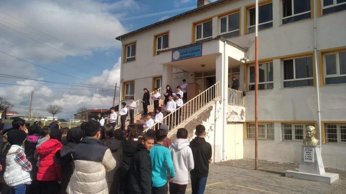 Şehit Jandarma Kıdemli Üsteğmen Mahir Özdemir Ortaokulu Fotoğrafı